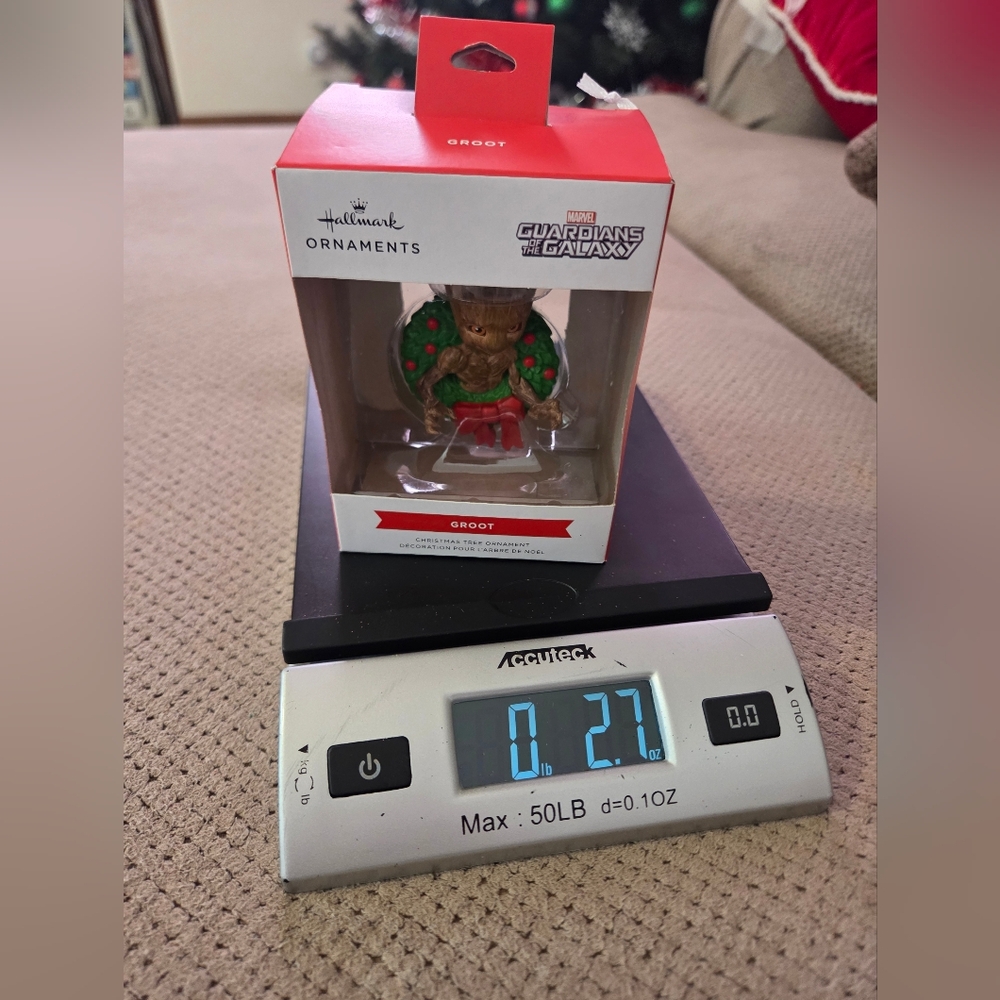 New Hallmark Marvel Guardians of The Galaxy Groot in Holiday Wreath Christmas - Picture 14 of 14